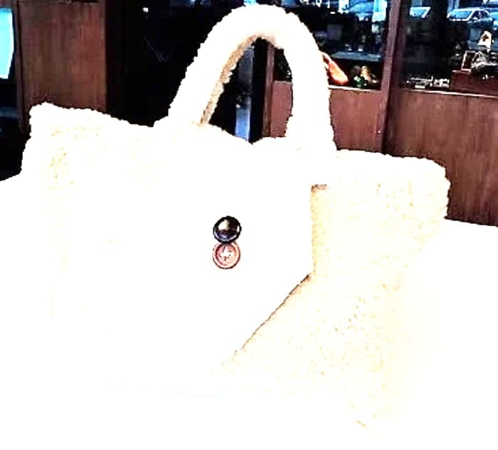 Borsa con manici in montone, Borse